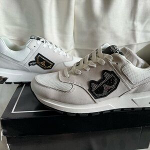 KARL LAGERFELD women’s Maui tennis shoe size 11 in white